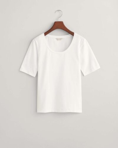 0055689_t-skjorte-med-scoop-neck