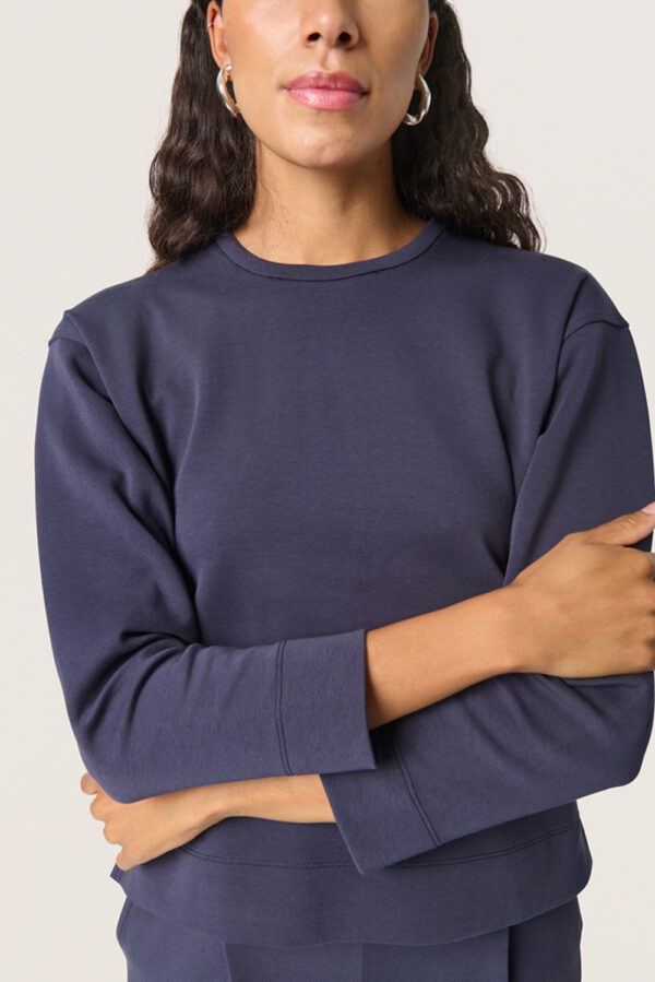 SOAKED IN LUXURY - Magana Junia Sweatshirt