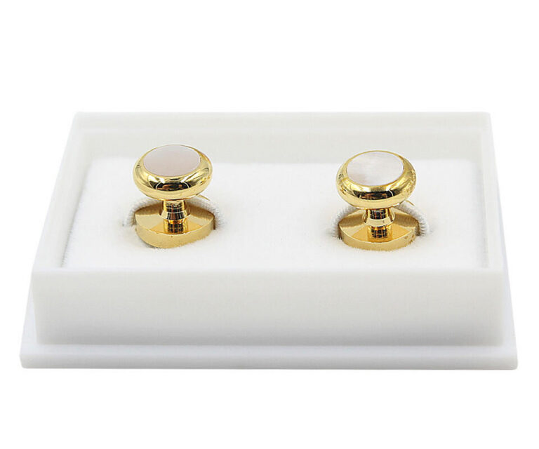 Skjorteknapper til livkjole