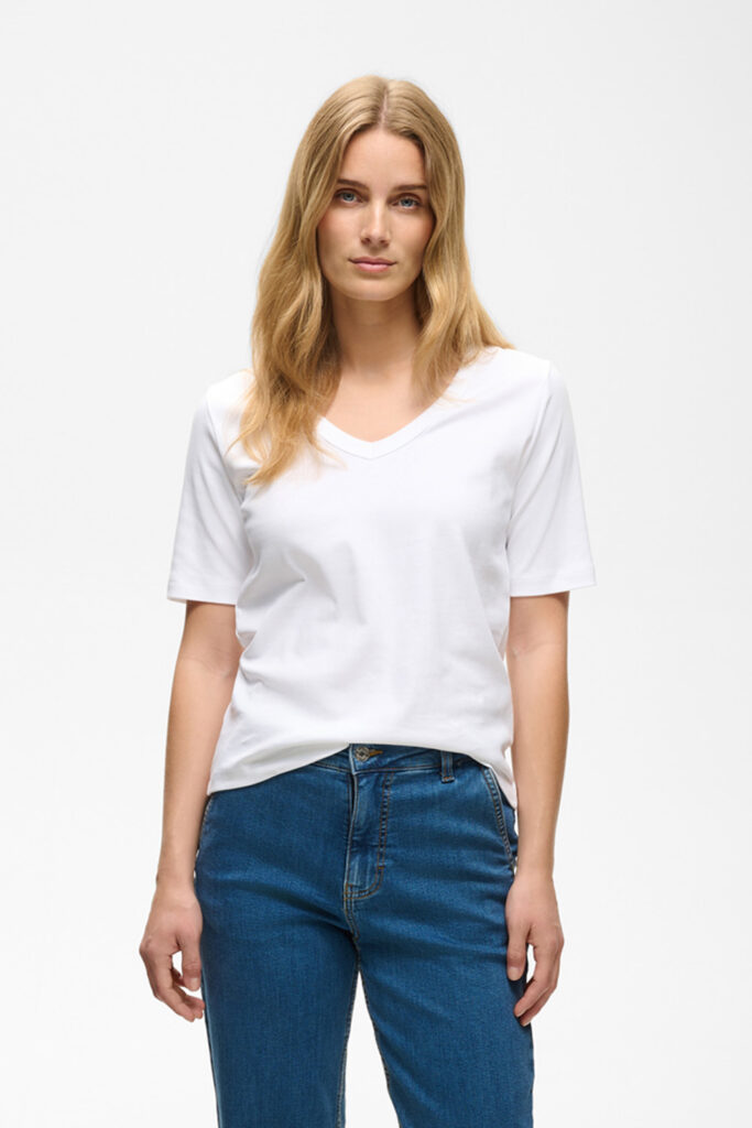 Part Two - RATANSA PW V-NECK T-SHIRT